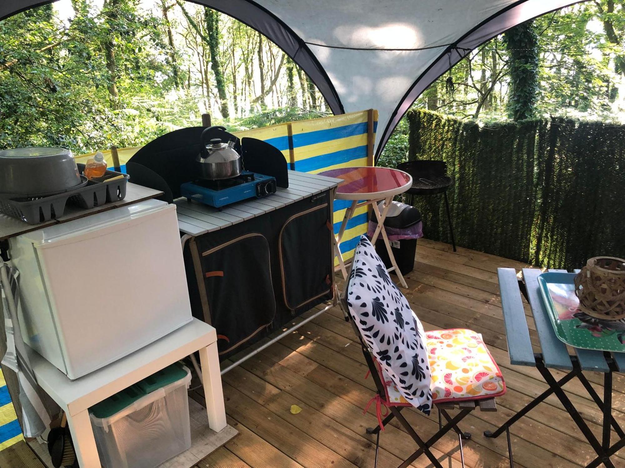 Camping Au Lac Du Drennec Glamping Tent Commana Luaran gambar